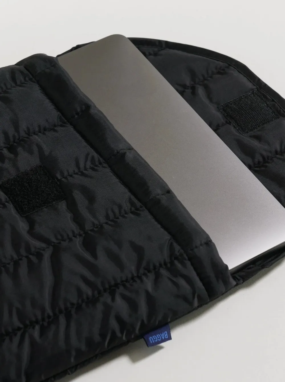 New BAGGU 16" Computer Case - Black