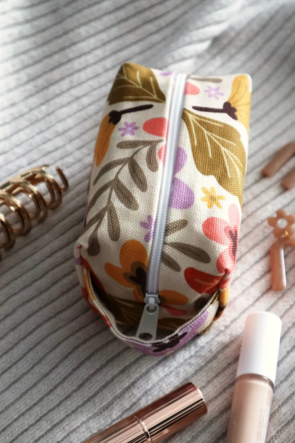 Cheap FREON COLLECTIVE Makeup Bag - Mod Floral