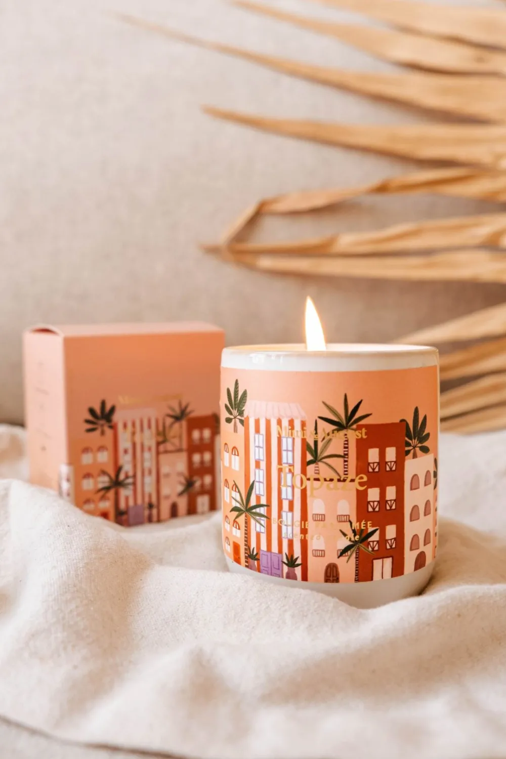 Hot MIMI & AUGUST Topaz Candle - 8 Oz