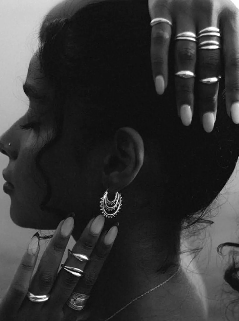 Sale NOIR KALA Seeds Of Light Hoop Earrings - Silver