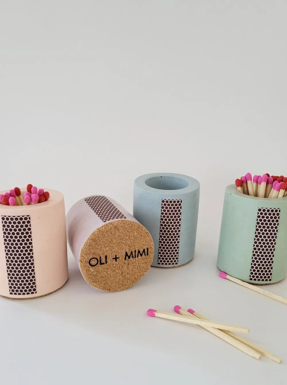 Hot OLI+MIMI Pastel Match Pot