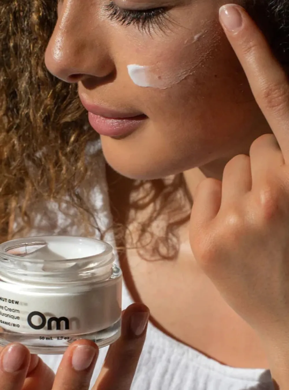 Flash Sale OM ORGANICS Hyaluronic Moisturizing Cream - Coconut
