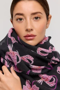 Flash Sale PRINCESSE & DRAGON PRINCESS & DRAGON Lily Floral Scarf