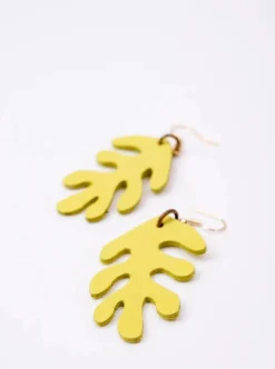 Flash Sale VEINAGE Coral Earrings