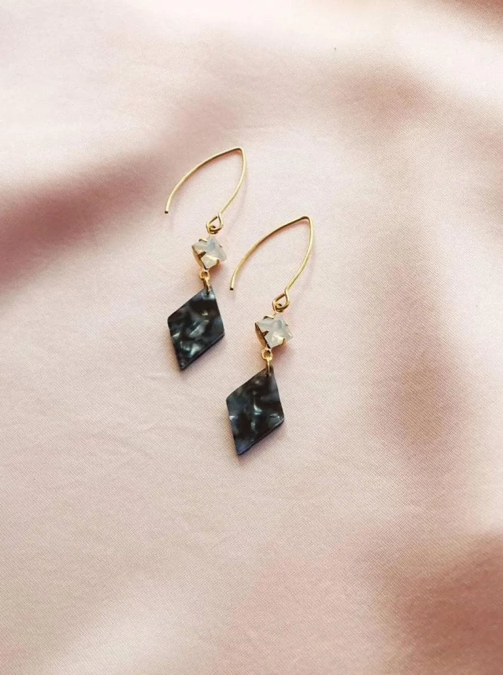New VINTAGE GLORY Adele Earrings