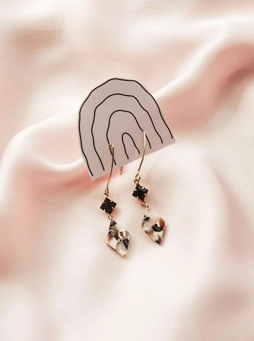 New VINTAGE GLORY Adele Earrings