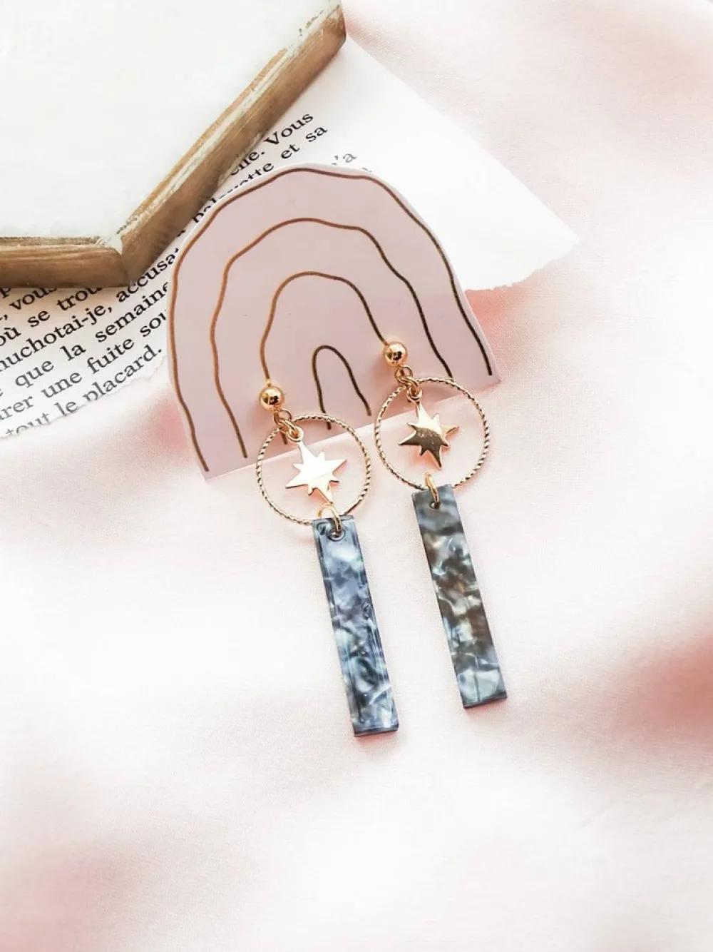 Cheap VINTAGE GLORY Venus Earrings