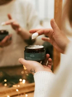 Best Sale LES MAUVAISES HERBES WEEDS Winter Body Cream - Hemlock and Cardamom